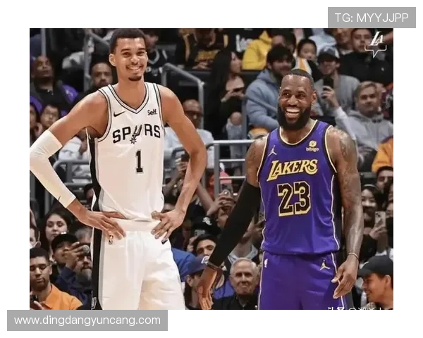 马刺队新赛季目标明确 坚持重建计划并全力培养年轻球员 马刺队新赛季目标明确 坚持重建计划并全力培养年轻球员