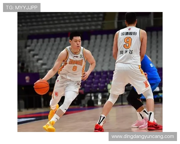 中国男篮全力备战世界杯：主力球员伤情恢复良好 目标冲击八强